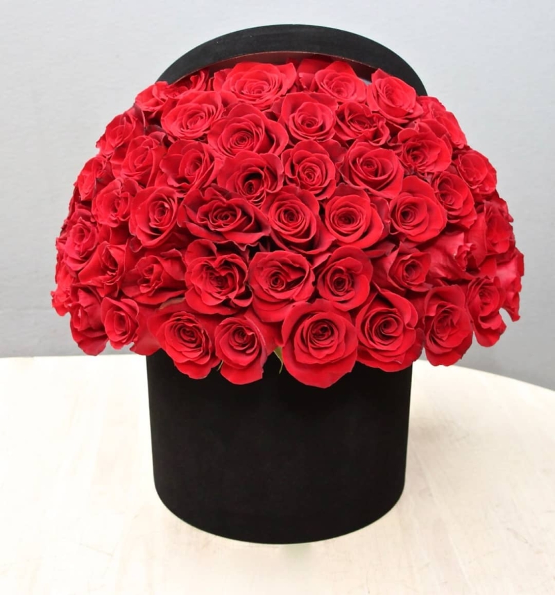 07-  Caja 50 rosas 
